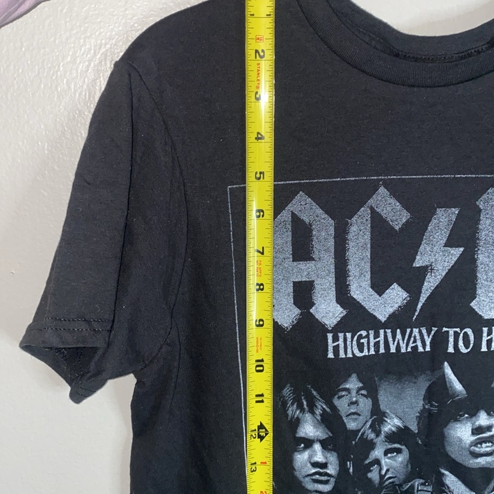 🌵NWT AC/DC Black graphic tee! - Picture 3 of 7
